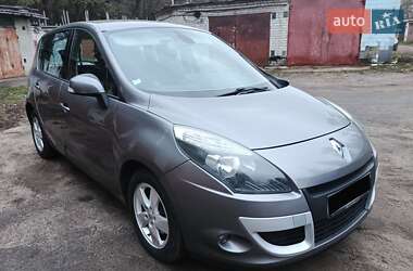 Мінівен Renault Scenic 2011 в Чернігові
