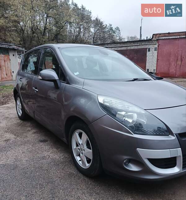 Минивэн Renault Scenic 2011 в Чернигове