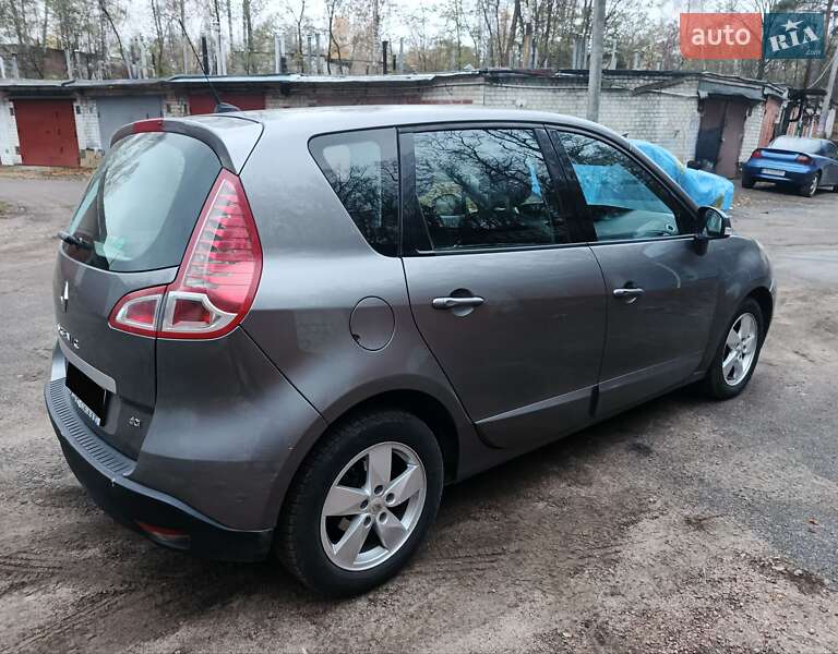 Минивэн Renault Scenic 2011 в Чернигове