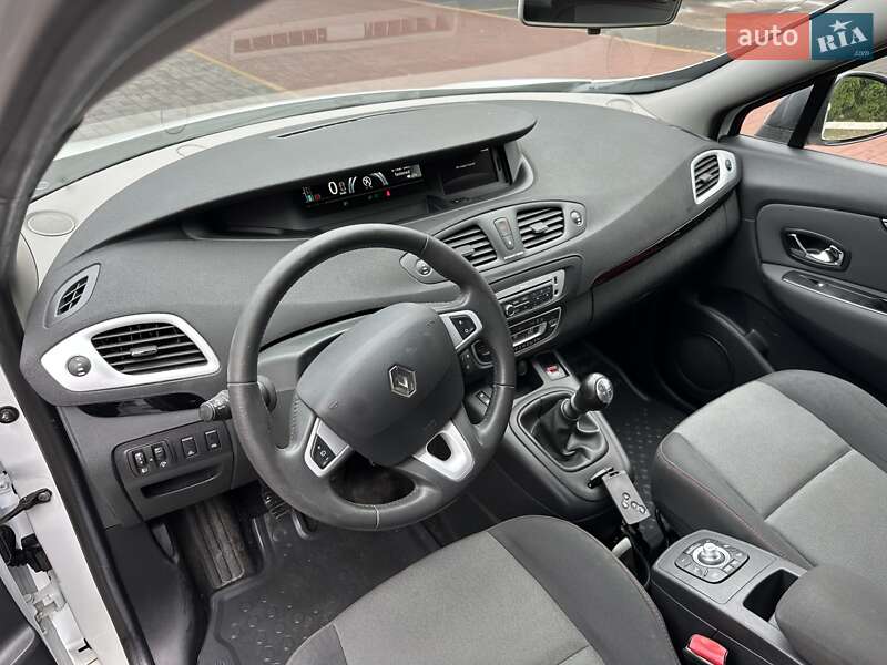 Минивэн Renault Scenic 2012 в Киеве