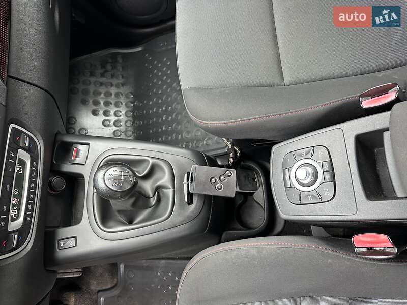 Минивэн Renault Scenic 2012 в Киеве