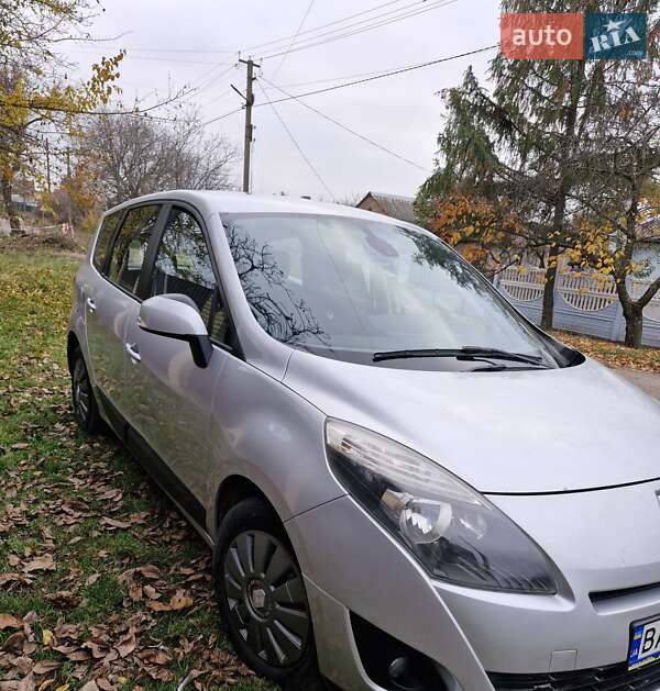 Мінівен Renault Scenic 2009 в Новгородці фото 2 Мінівен Renault Scenic 2009 в Новгородці