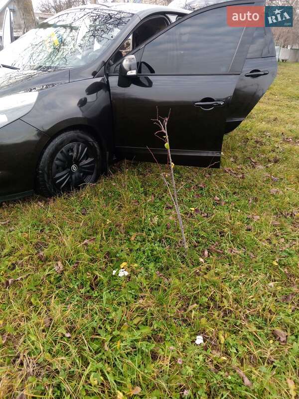 Минивэн Renault Scenic 2010 в Красилове фото 16 Минивэн Renault Scenic 2010 в Красилове