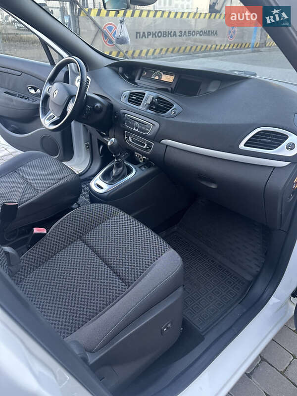 Минивэн Renault Scenic 2011 в Ивано-Франковске фото 16 Минивэн Renault Scenic 2011 в Ивано-Франковске