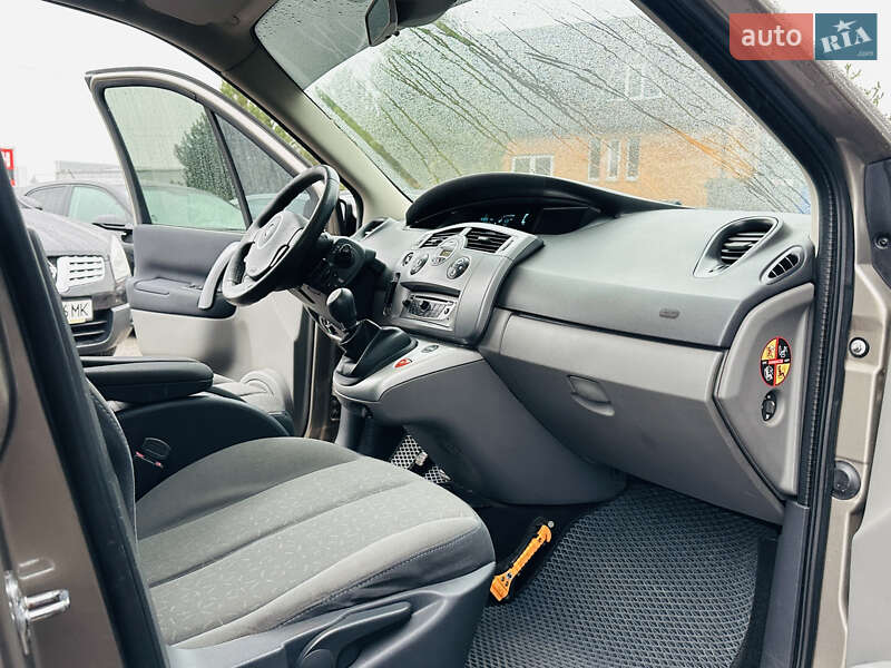 Минивэн Renault Scenic 2008 в Харькове