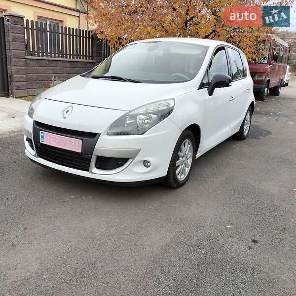 Мінівен Renault Scenic 2011 в Рівному