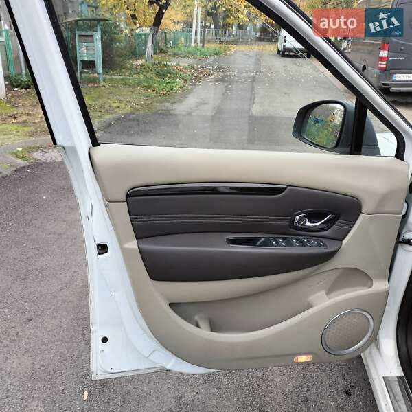 Мінівен Renault Scenic 2011 в Рівному