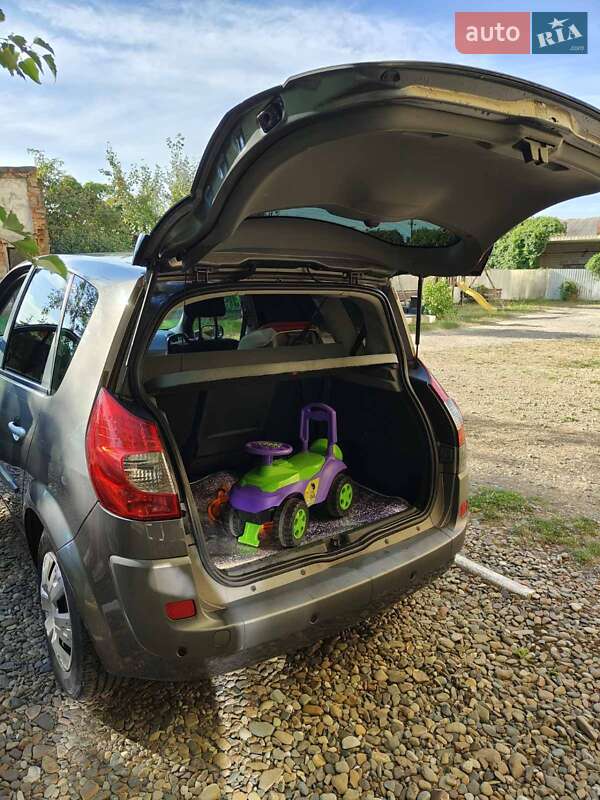 Мінівен Renault Scenic 2008 в Новоселиці