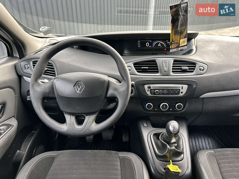 Мінівен Renault Scenic 2013 в Полтаві фото 18 Мінівен Renault Scenic 2013 в Полтаві