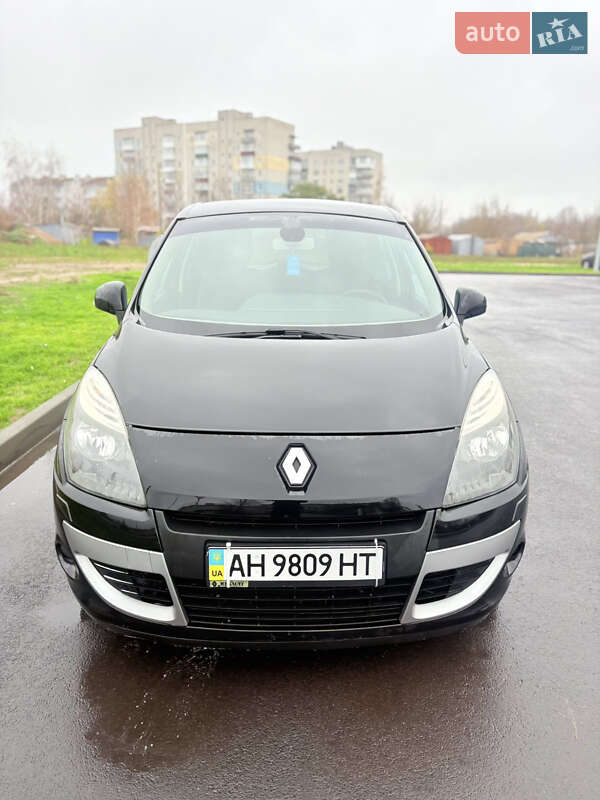 Мінівен Renault Scenic 2011 в Шостці