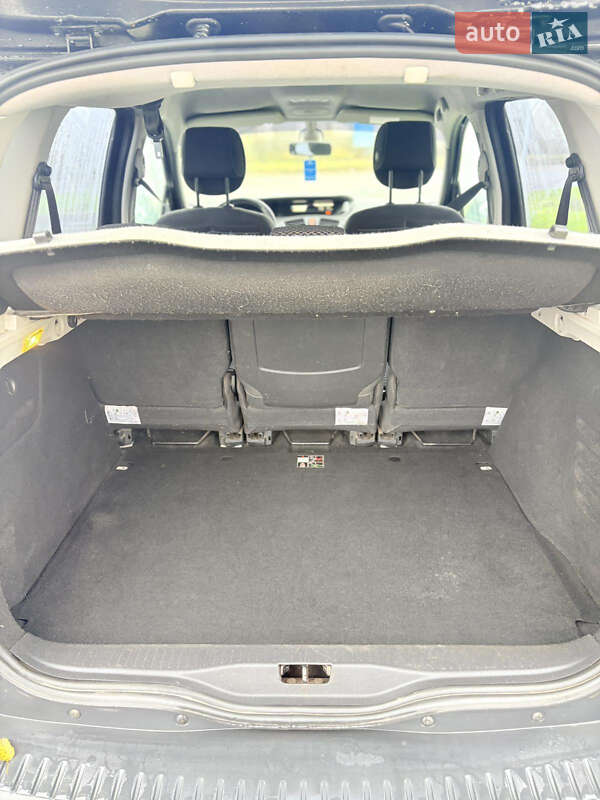 Мінівен Renault Scenic 2011 в Шостці