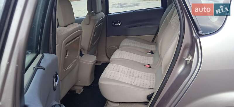 Минивэн Renault Scenic 2005 в Славуте