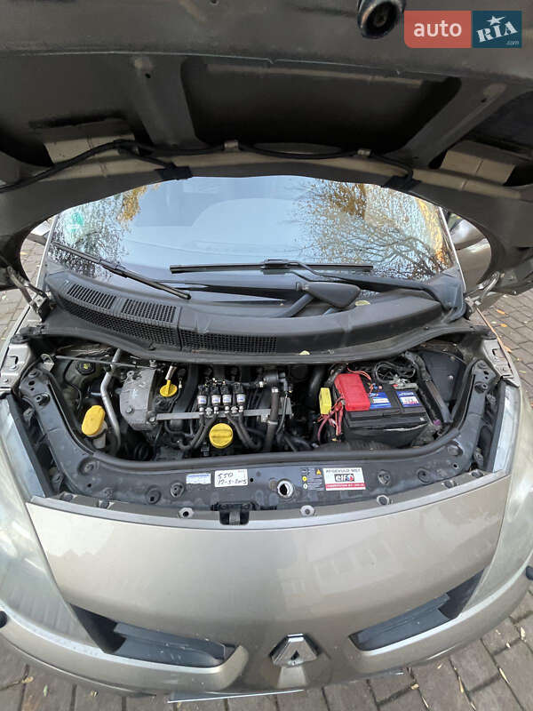 Мінівен Renault Scenic 2008 в Луцьку