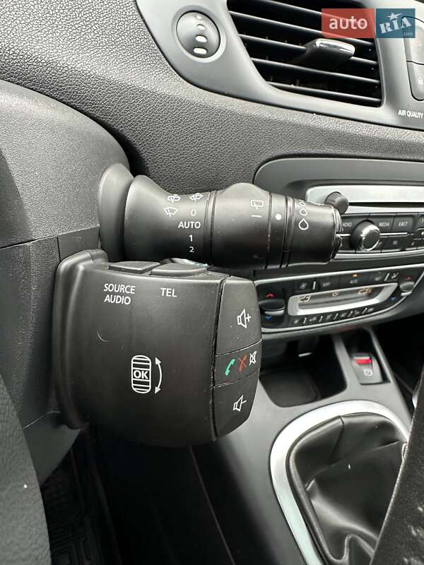 Минивэн Renault Scenic 2013 в Сумах