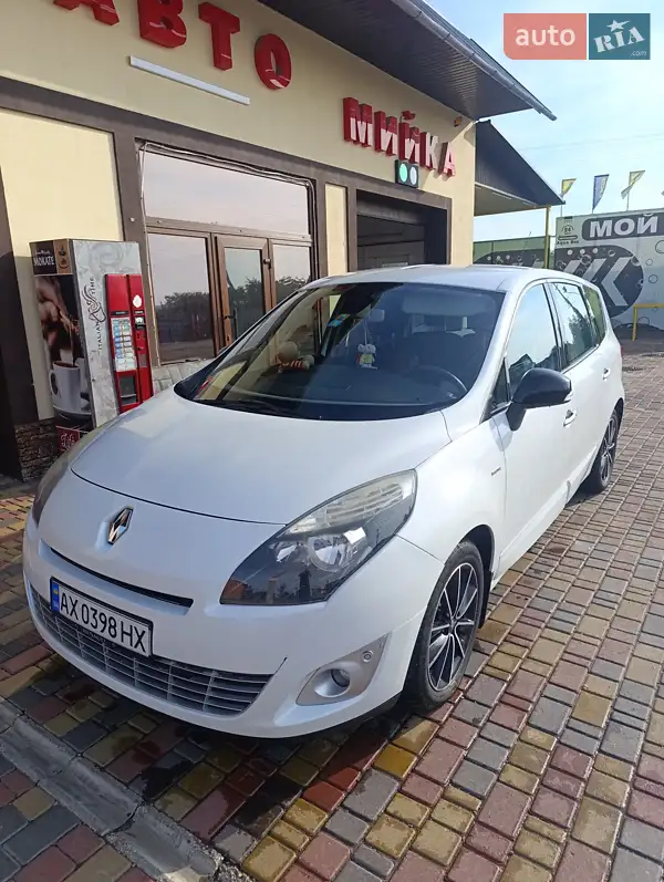 Renault Scenic 2011