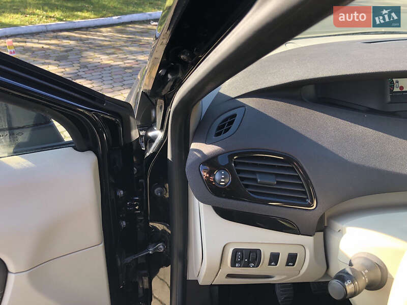 Минивэн Renault Scenic 2011 в Луцке фото 33 Минивэн Renault Scenic 2011 в Луцке