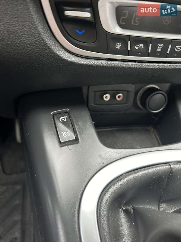 Мінівен Renault Scenic 2012 в Полтаві