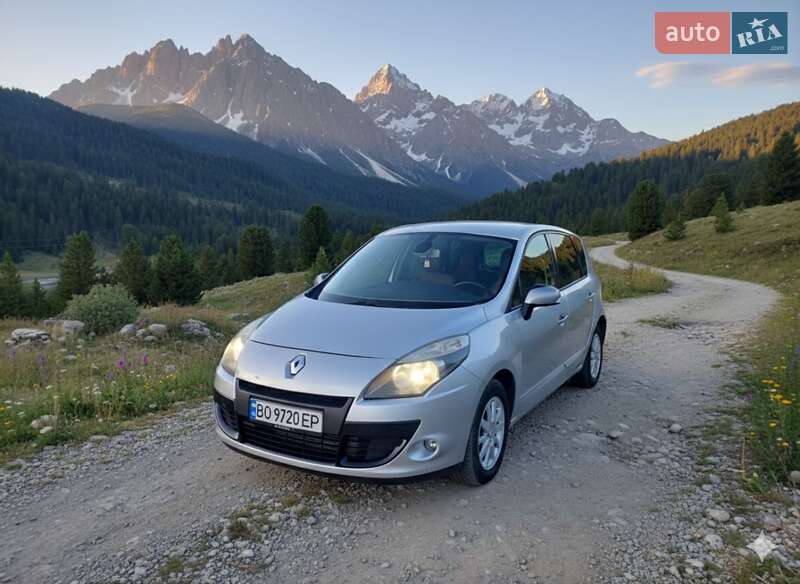 Renault Scenic 2011