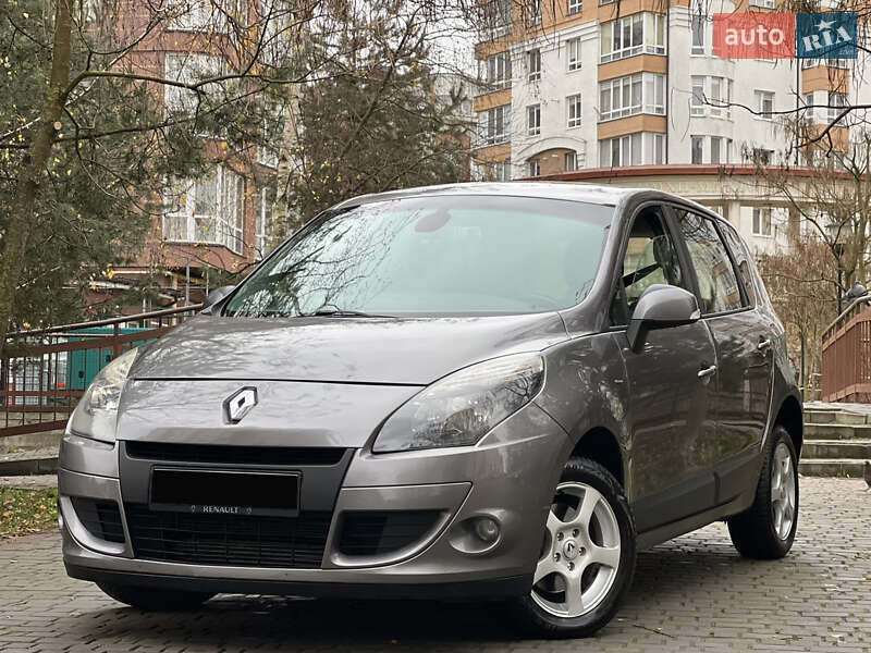Мінівен Renault Scenic 2010 в Івано-Франківську