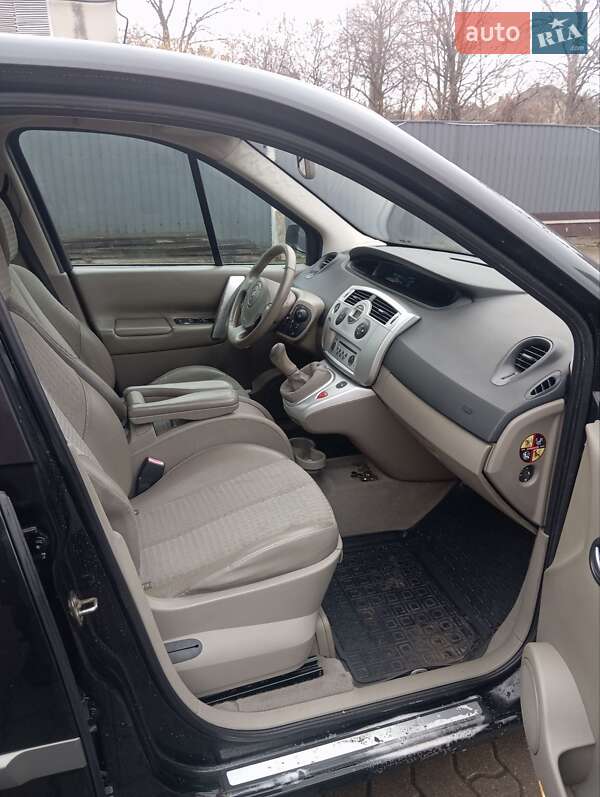 Минивэн Renault Scenic 2004 в Калуше