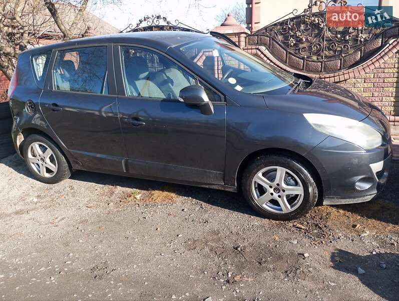 Мінівен Renault Scenic 2011 в Дубні фото 4 Мінівен Renault Scenic 2011 в Дубні