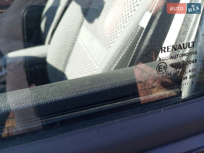 Мінівен Renault Scenic 2011 в Дубні фото 19 Мінівен Renault Scenic 2011 в Дубні