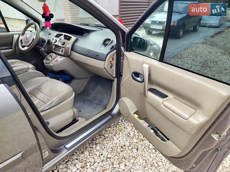 Мінівен Renault Scenic 2004 в Почаєві фото 12 Мінівен Renault Scenic 2004 в Почаєві