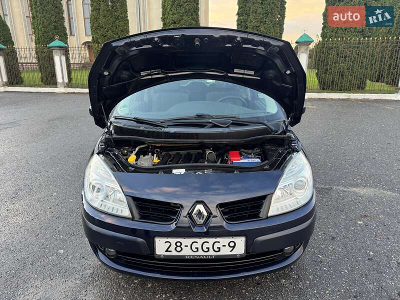 Минивэн Renault Scenic 2008 в Дубно