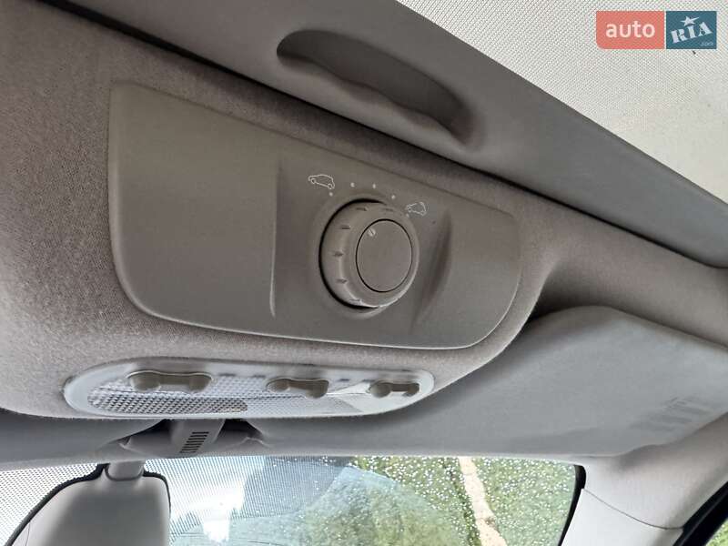 Минивэн Renault Scenic 2008 в Дубно