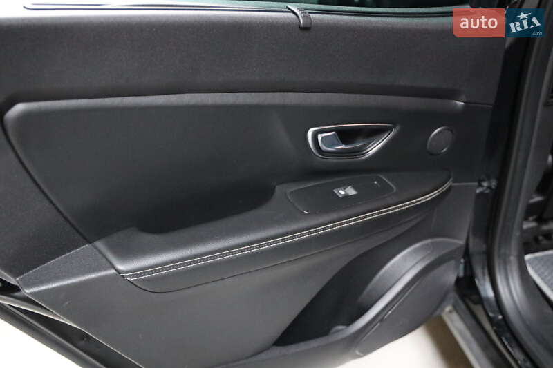 Мінівен Renault Scenic 2017 в Луцьку