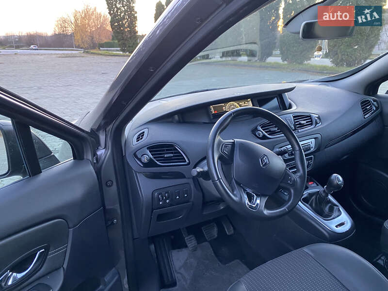Мінівен Renault Scenic 2013 в Дубні