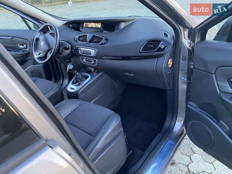 Мінівен Renault Scenic 2013 в Дубні