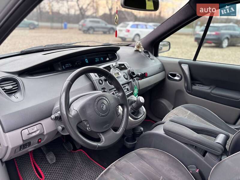 Мінівен Renault Scenic 2004 в Коломиї