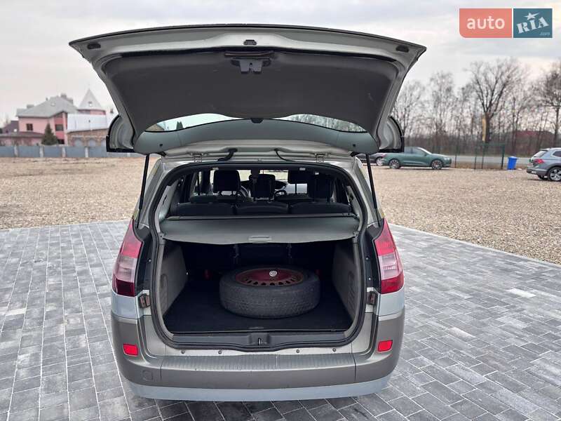 Мінівен Renault Scenic 2004 в Коломиї