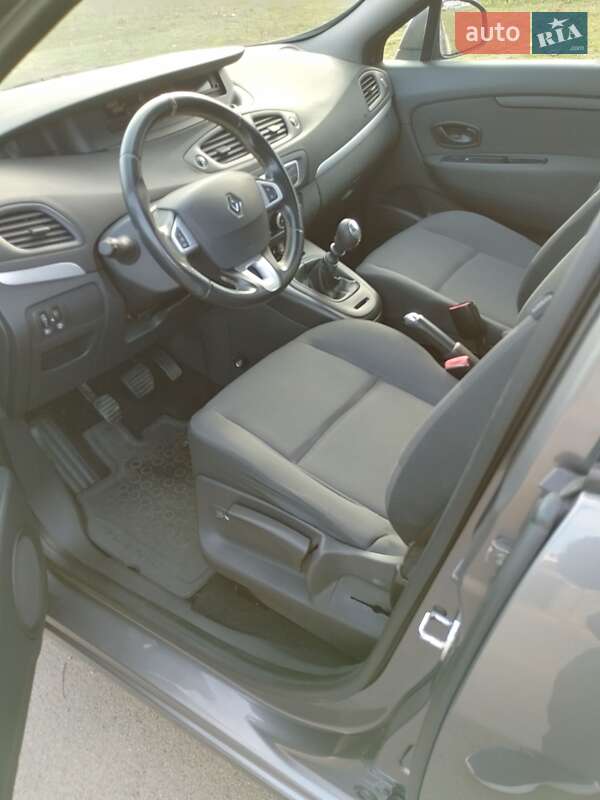 Минивэн Renault Scenic 2011 в Софиевской Борщаговке фото 10 Минивэн Renault Scenic 2011 в Софиевской Борщаговке