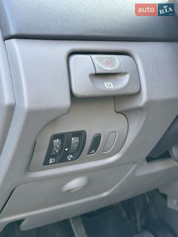 Минивэн Renault Scenic 2006 в Сумах