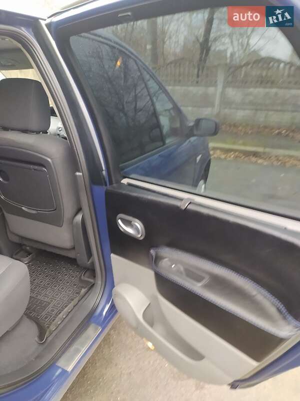 Минивэн Renault Scenic 2007 в Остроге