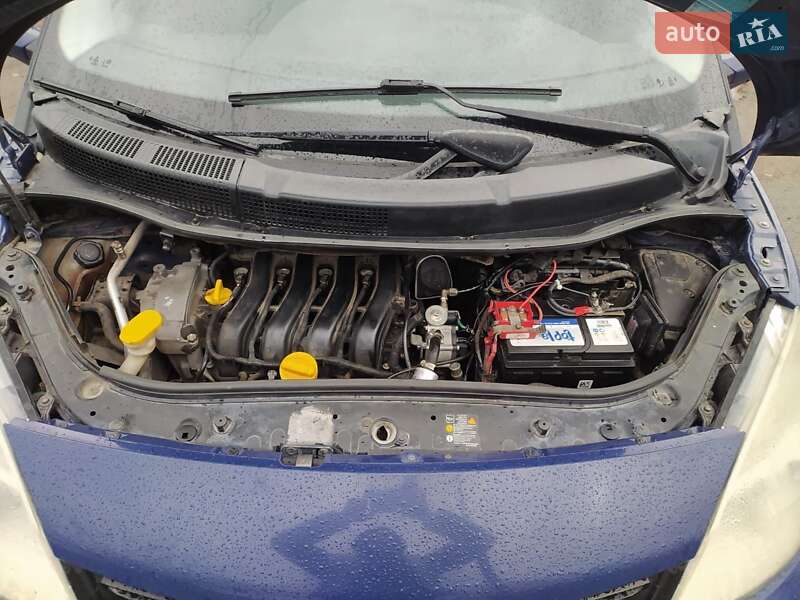 Минивэн Renault Scenic 2007 в Остроге