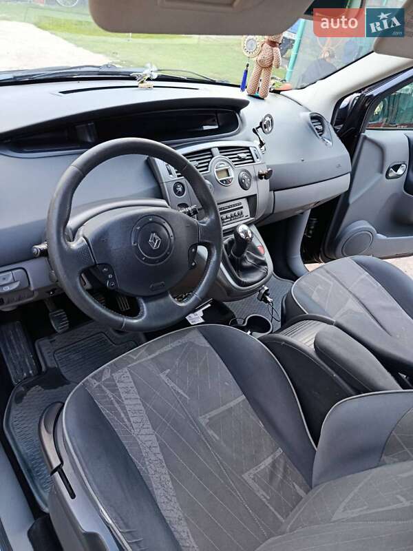 Минивэн Renault Scenic 2003 в Демидовке