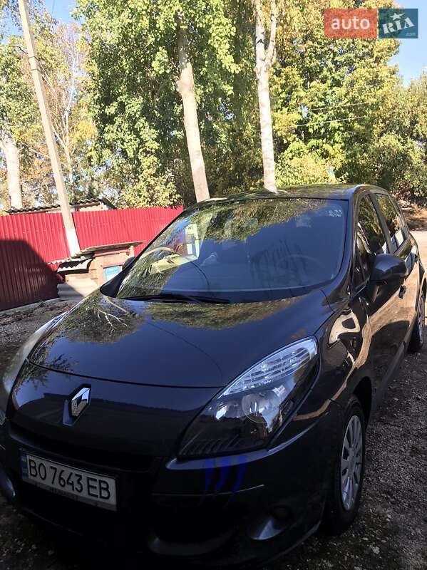 Минивэн Renault Scenic 2011 в Львове