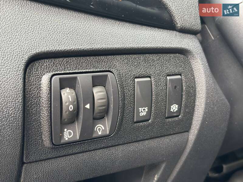 Мінівен Renault Scenic 2014 в Києві фото 50 Мінівен Renault Scenic 2014 в Києві