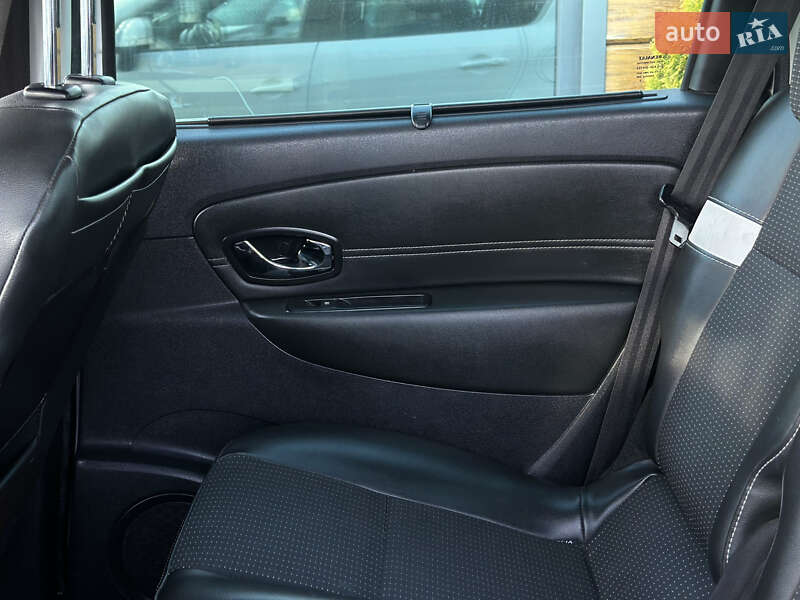 Мінівен Renault Scenic 2012 в Шептицькому