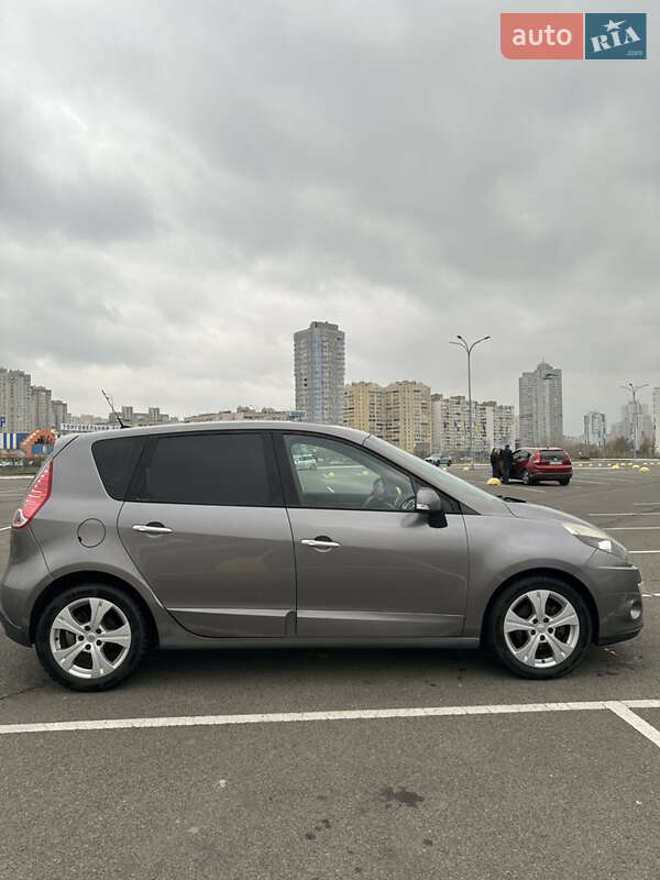 Минивэн Renault Scenic 2011 в Киеве