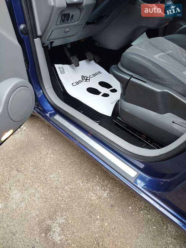 Минивэн Renault Scenic 2005 в Запорожье