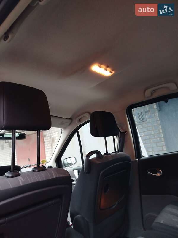 Минивэн Renault Scenic 2005 в Запорожье