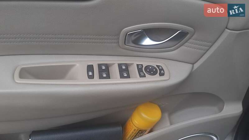 Минивэн Renault Scenic 2010 в Киеве фото 10 Минивэн Renault Scenic 2010 в Киеве