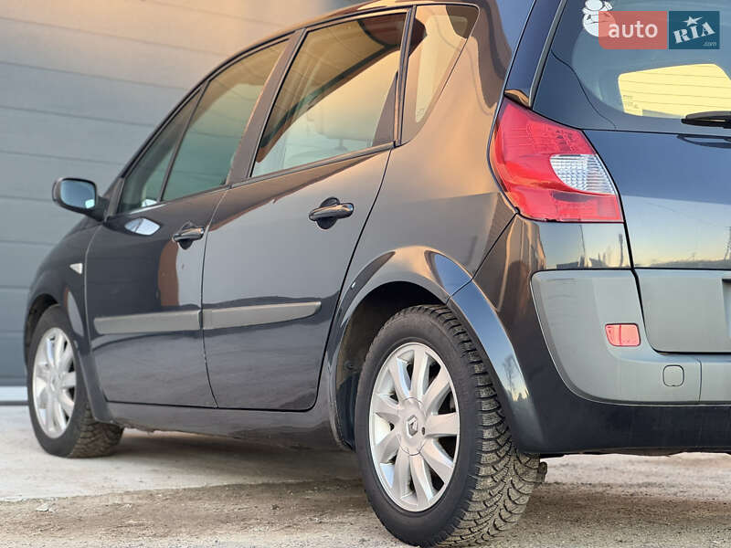 Мінівен Renault Scenic 2006 в Рівному