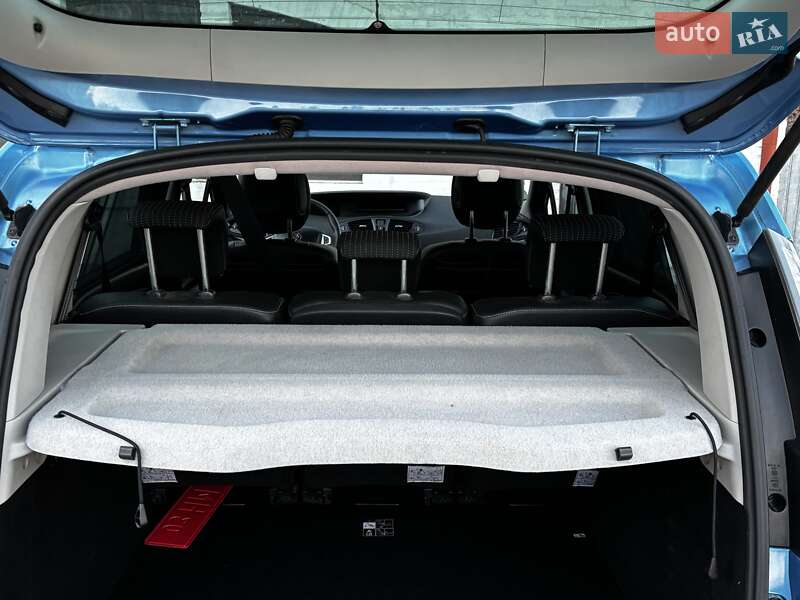 Мінівен Renault Scenic 2012 в Красилові