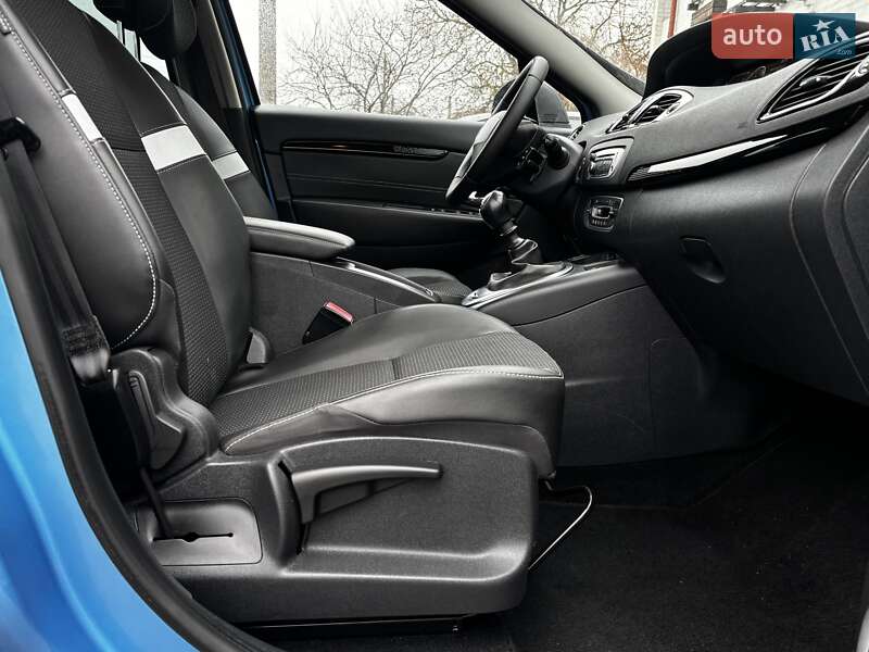 Мінівен Renault Scenic 2012 в Красилові