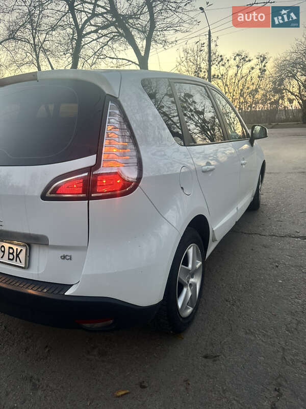 Минивэн Renault Scenic 2015 в Житомире фото 3 Минивэн Renault Scenic 2015 в Житомире